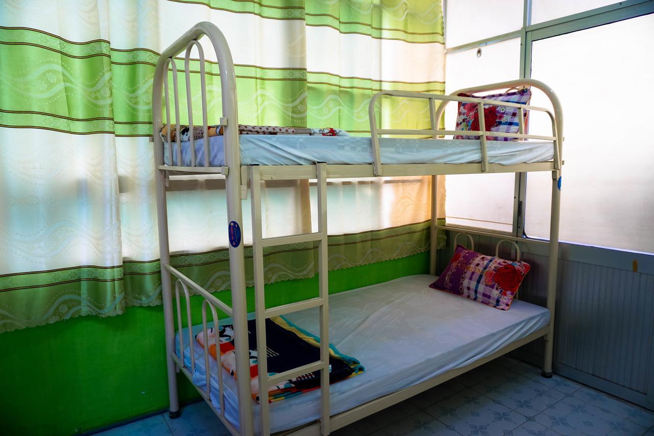 Color House Hostel Ho Chi Minh City Bagian luar foto