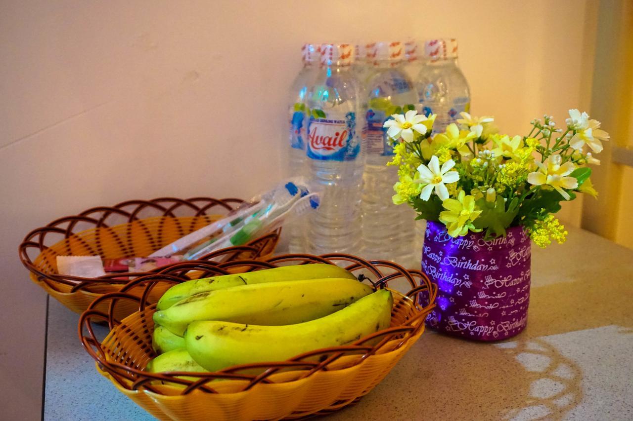 Color House Hostel Ho Chi Minh City Bagian luar foto
