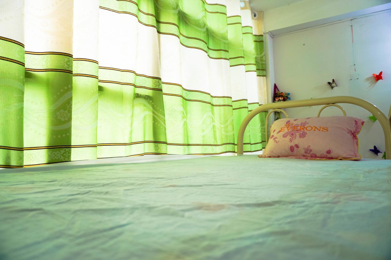 Color House Hostel Ho Chi Minh City Bagian luar foto