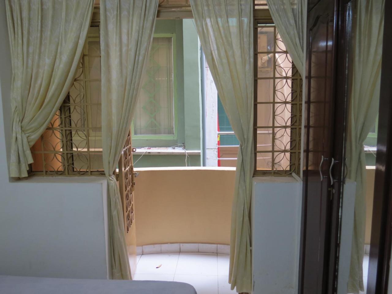 Color House Hostel Ho Chi Minh City Bagian luar foto