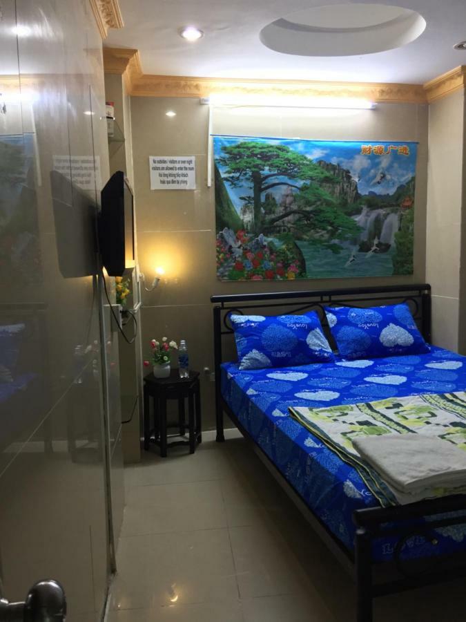 Color House Hostel Ho Chi Minh City Bagian luar foto