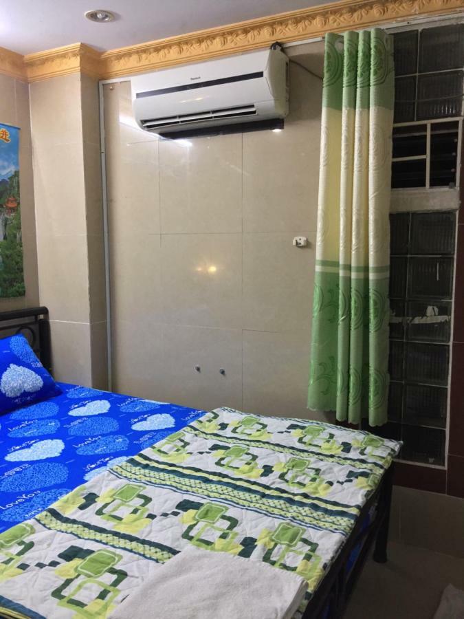 Color House Hostel Ho Chi Minh City Bagian luar foto