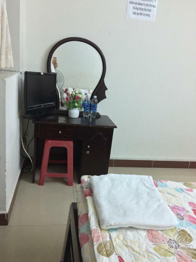 Color House Hostel Ho Chi Minh City Bagian luar foto