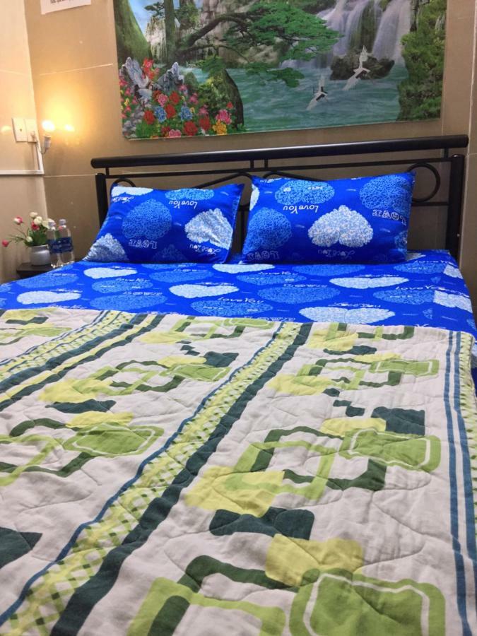 Color House Hostel Ho Chi Minh City Bagian luar foto