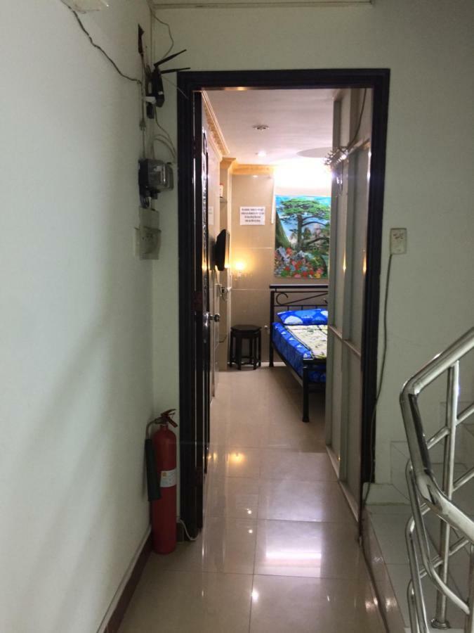 Color House Hostel Ho Chi Minh City Bagian luar foto