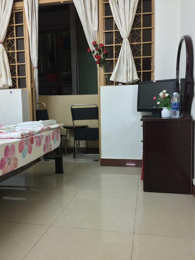 Color House Hostel Ho Chi Minh City Bagian luar foto
