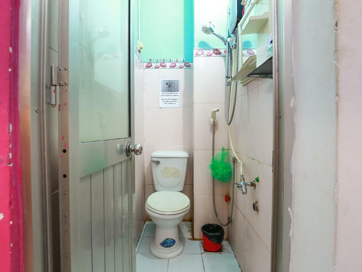 Color House Hostel Ho Chi Minh City Bagian luar foto