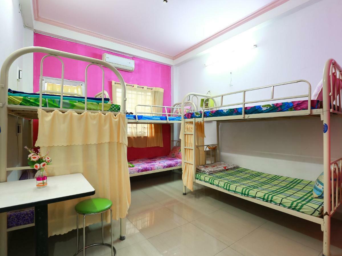Color House Hostel Ho Chi Minh City Bagian luar foto